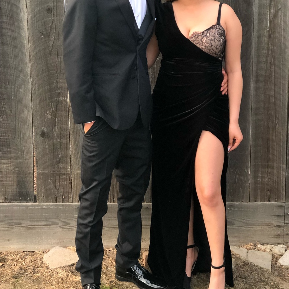 Dress - Picture 2 of 3